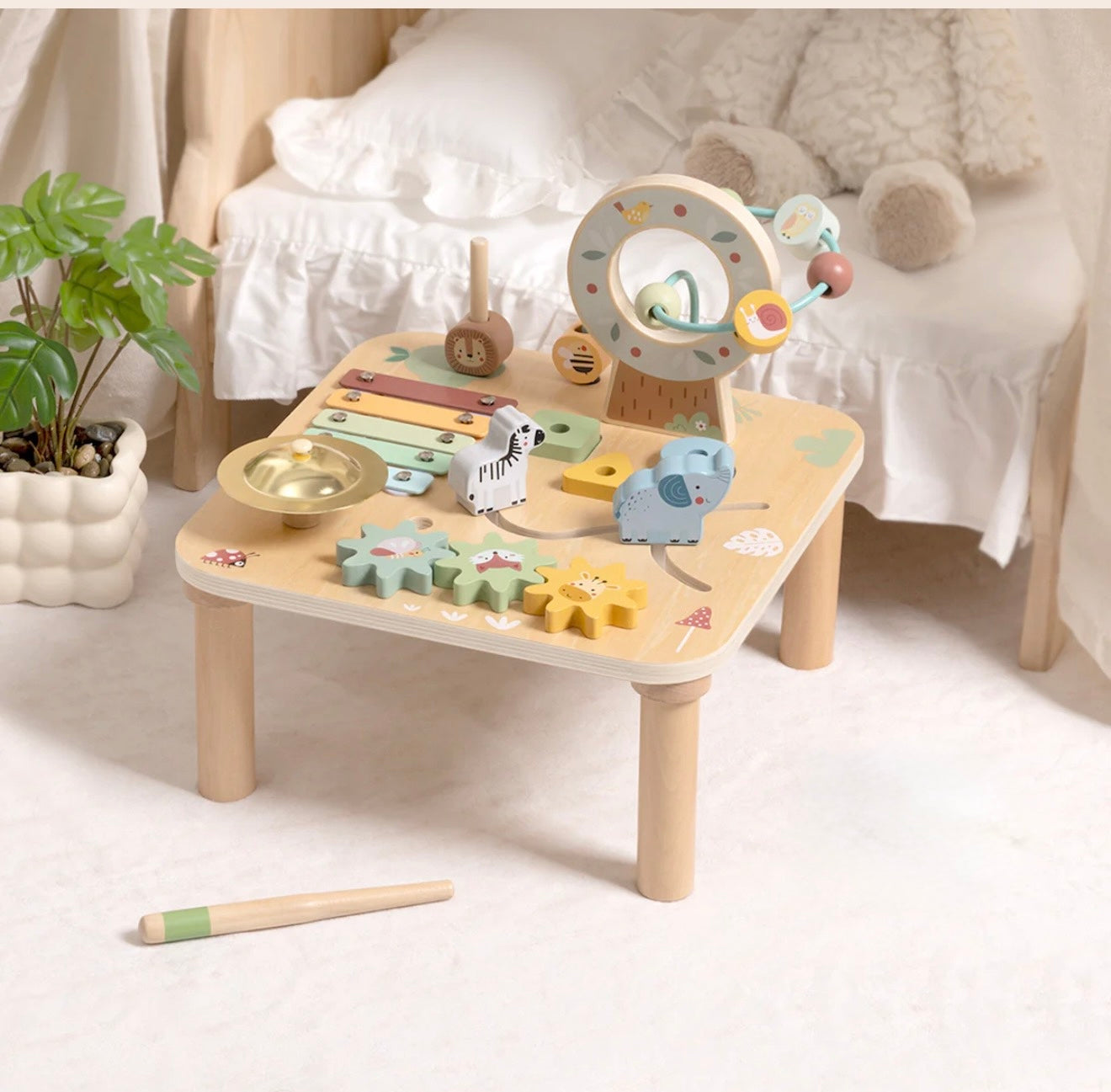 Mesa de  Madera de actividades con animales para 1 año
