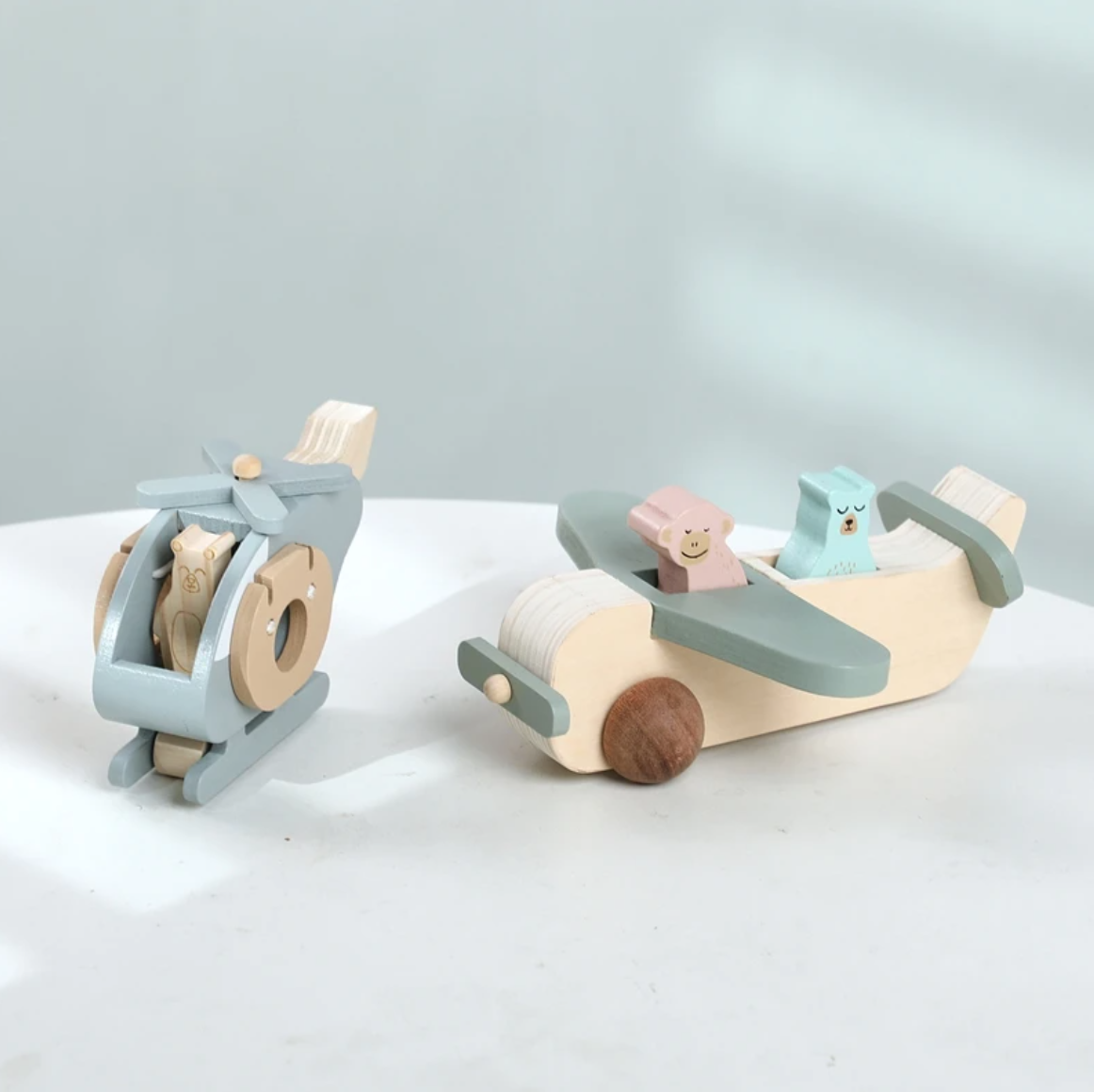 Set de Mini Pilotos – Avión y Helicóptero de Madera Montessori
